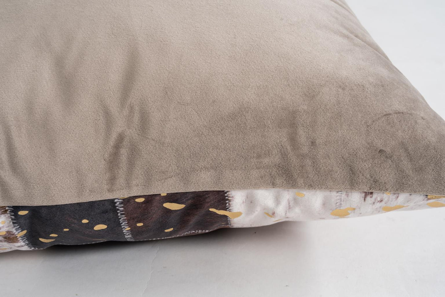 Velvet Pillow (PO36)